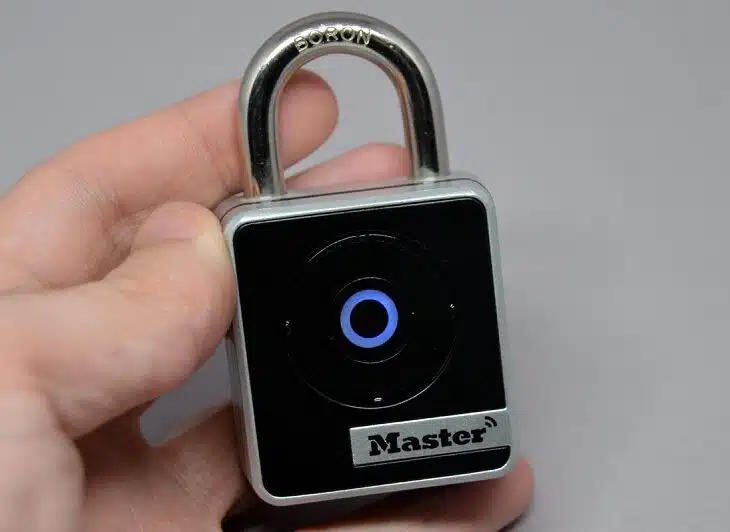Mode d'emploi: comment changer le code d'un cadenas master lock - Revue